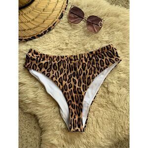 Swiminista Bubbly Bikini Bottom in Leopard Print‎ Tan and Black Size M